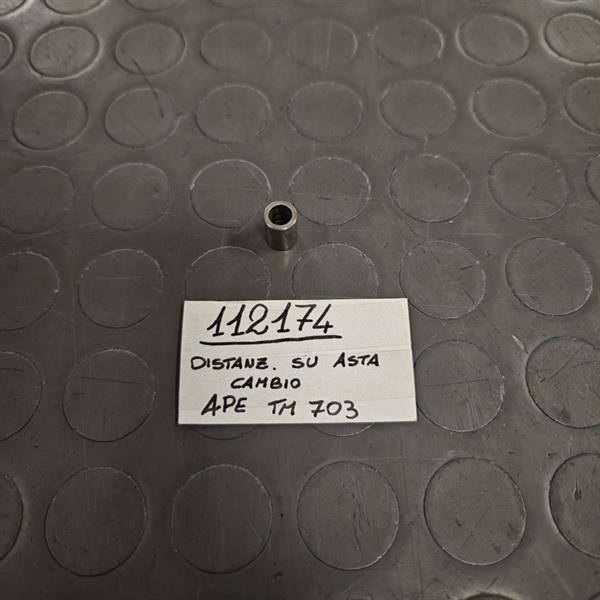 DISTANZIALE SU ASTA CAMBIO APE TM 703
