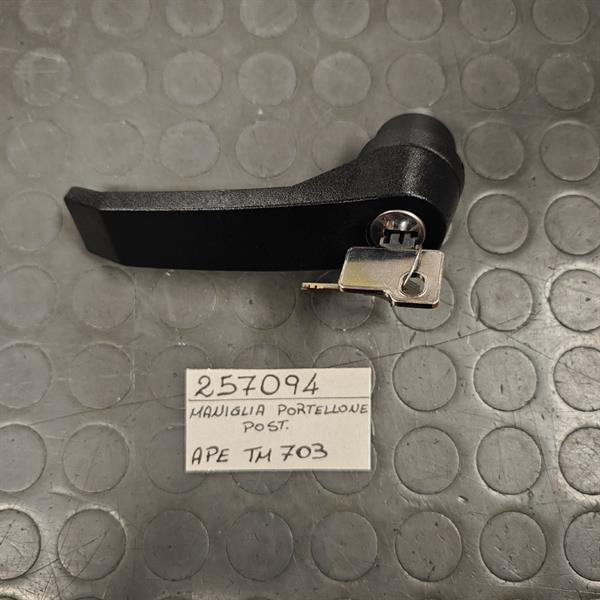 MANIGLIA PORTELLONE POSTERIORE