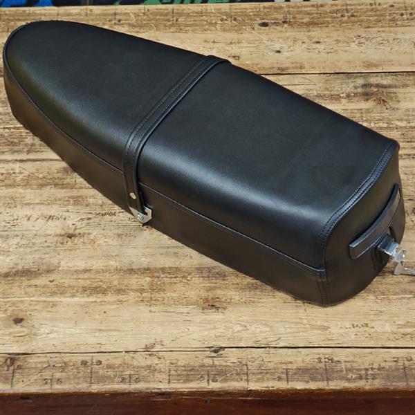 SELLA BIPOSTO CON SERRATURA E CHIAVI PER VESPA PX