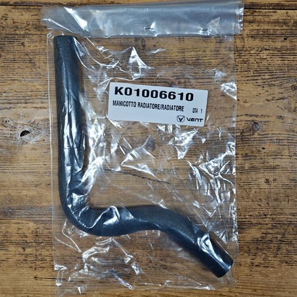 RACCORDO DA RADIATORE SINISTRO A RADIATORE DESTRO