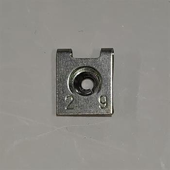 PIASTRINA PER VITE AUTOFILETTANTE FISSAGGIO CLACSON  MM.2