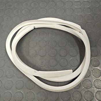 PROFILATO BIANCO TRA BAULETTO E SCUDO PX PE