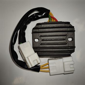 REGOLATORE TENSIONE VESPA LX / LIBERTY 125