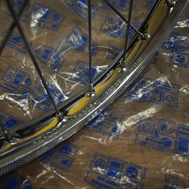 RUOTA A RAGGI COMPLETA ORIGINALE PIAGGIO CIAO DAL 1980 AL 1988 - 3