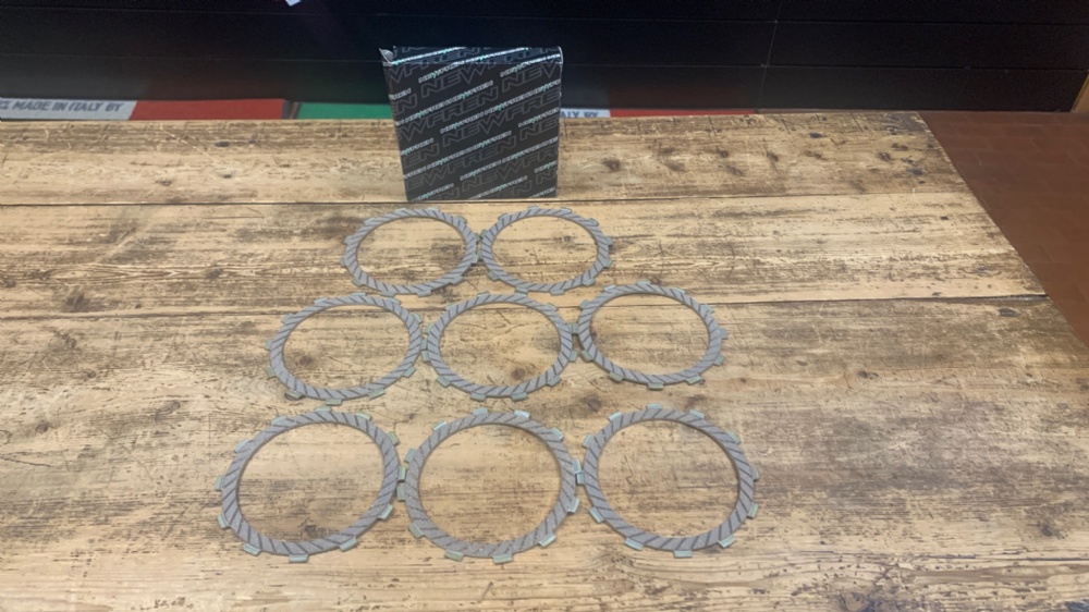 SET DISCHI FRIZIONE GUARNITI