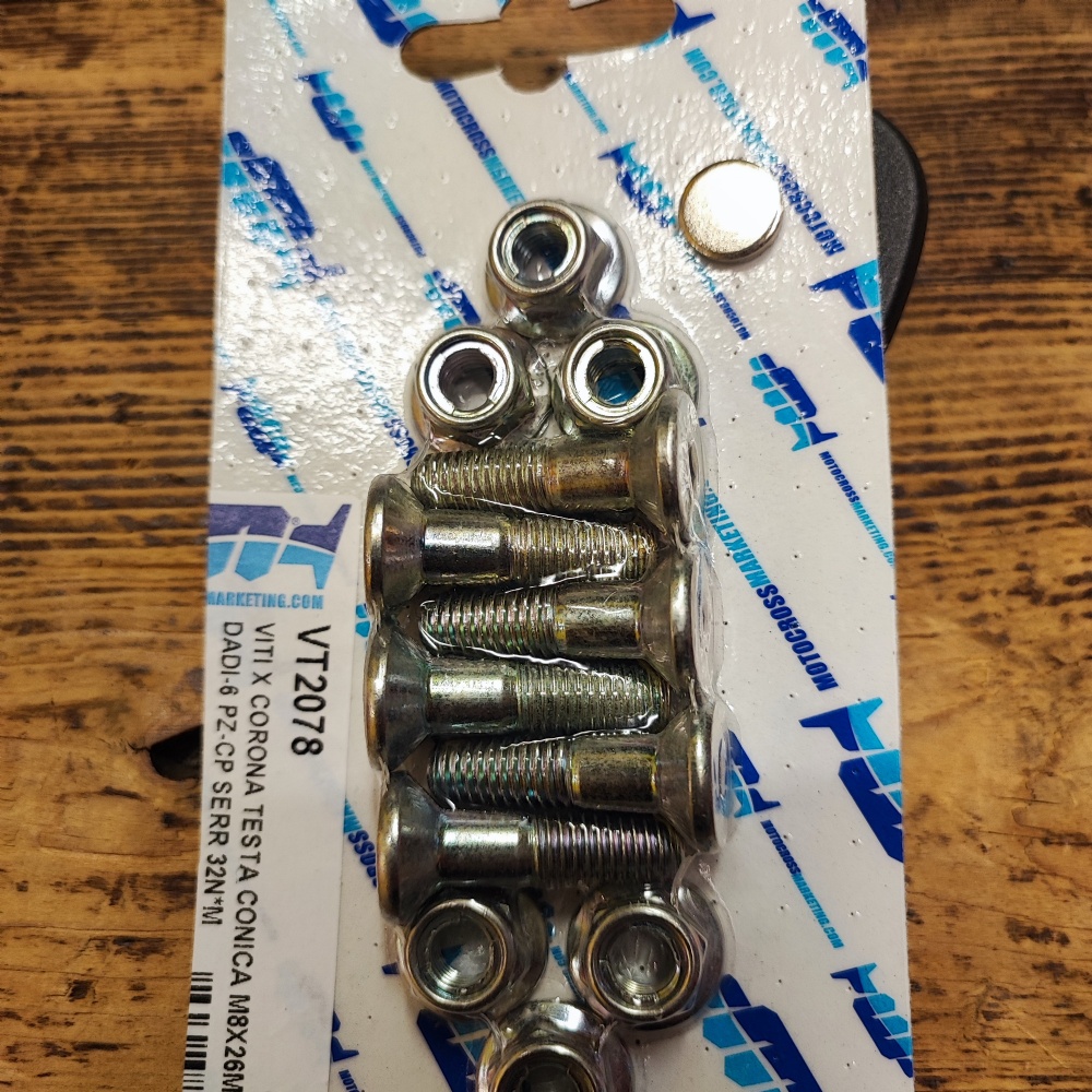 VITI CORONA TESTA CONICA M8X26MM CON DAD