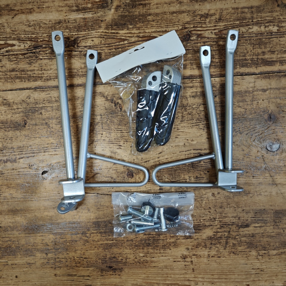 KIT PEDANE PASSEGGERO B/D (FE)